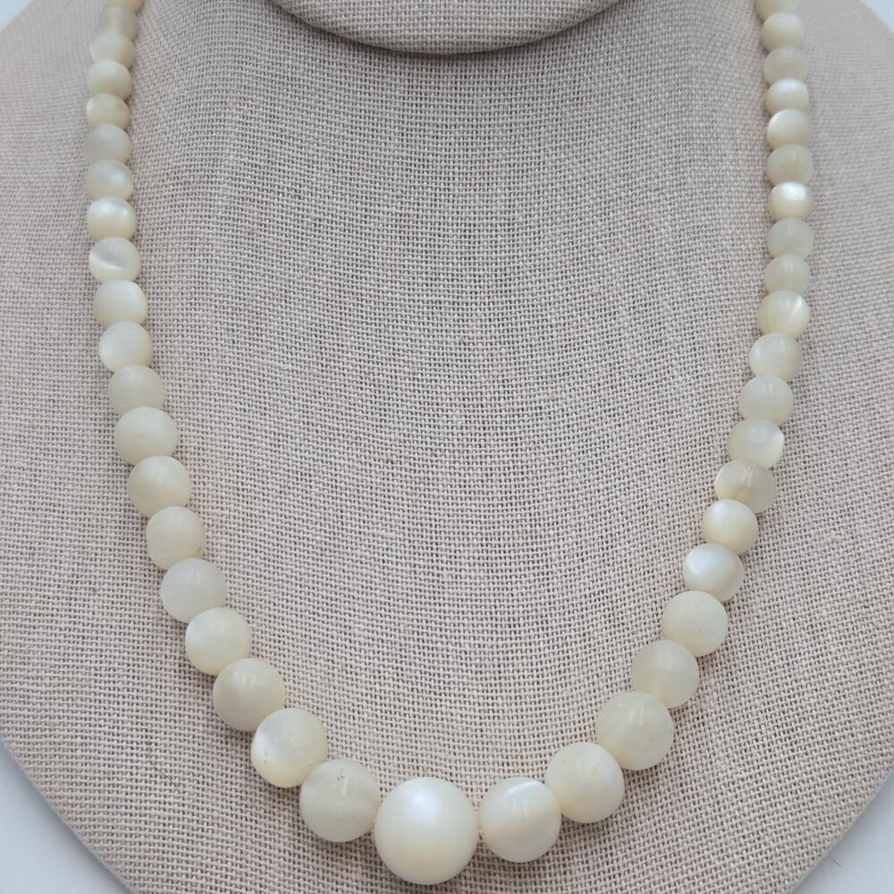 Antique Natural Mother of Pearl Graduated Bead 18” Necklace Hand Carved